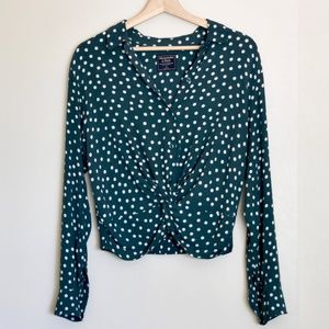 Abercrombie & FitchTwist Front Polka Dot Blouse